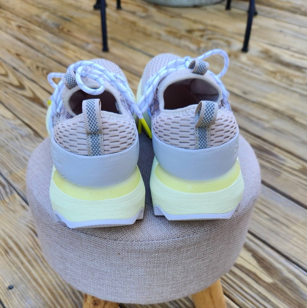 Sorel Kinetic Impact Beige Sneaker - Picture 6 of 9